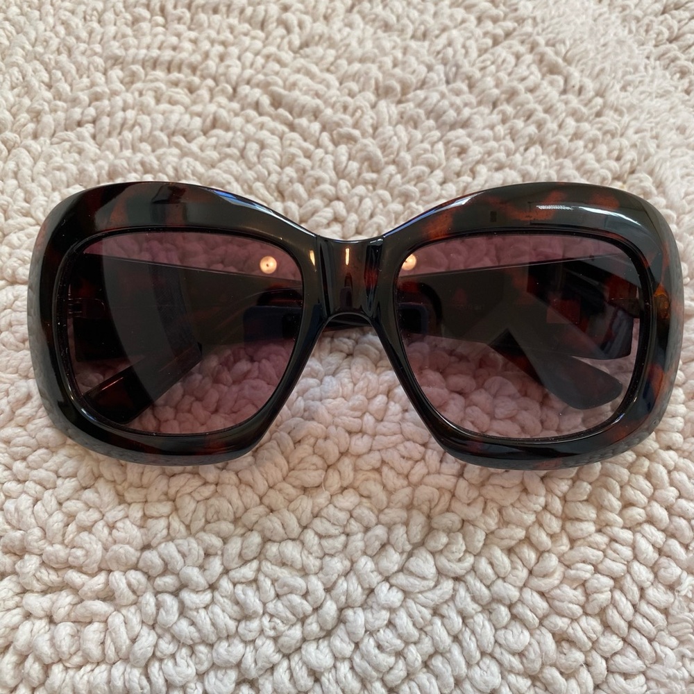 GAP Tortoise Shell Oversized Sunglasses